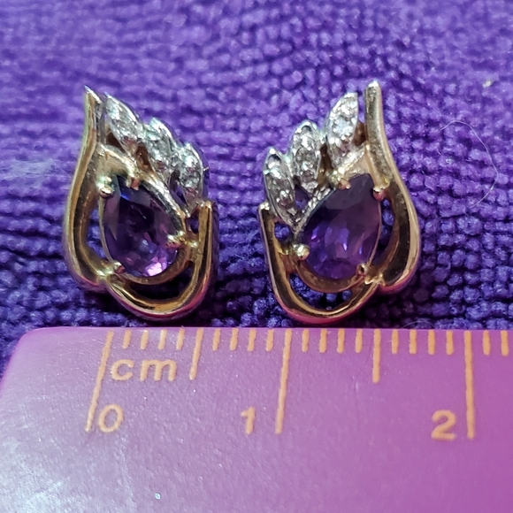 10k gold Amethyst & diamond earrings. - Picture 5 of 5